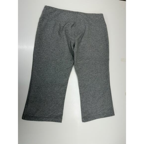 Nike Womens Capris Size Small Gray Nike Sports Short Dry Fit - Picture 6 of 10